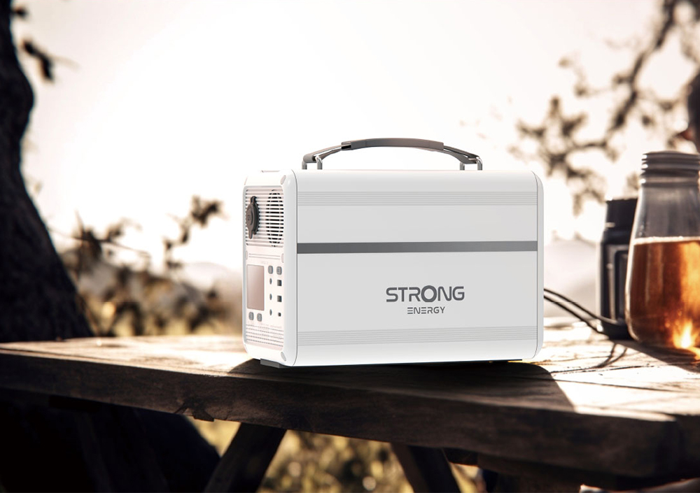 Strong CP03ST-800W Portable Power Station