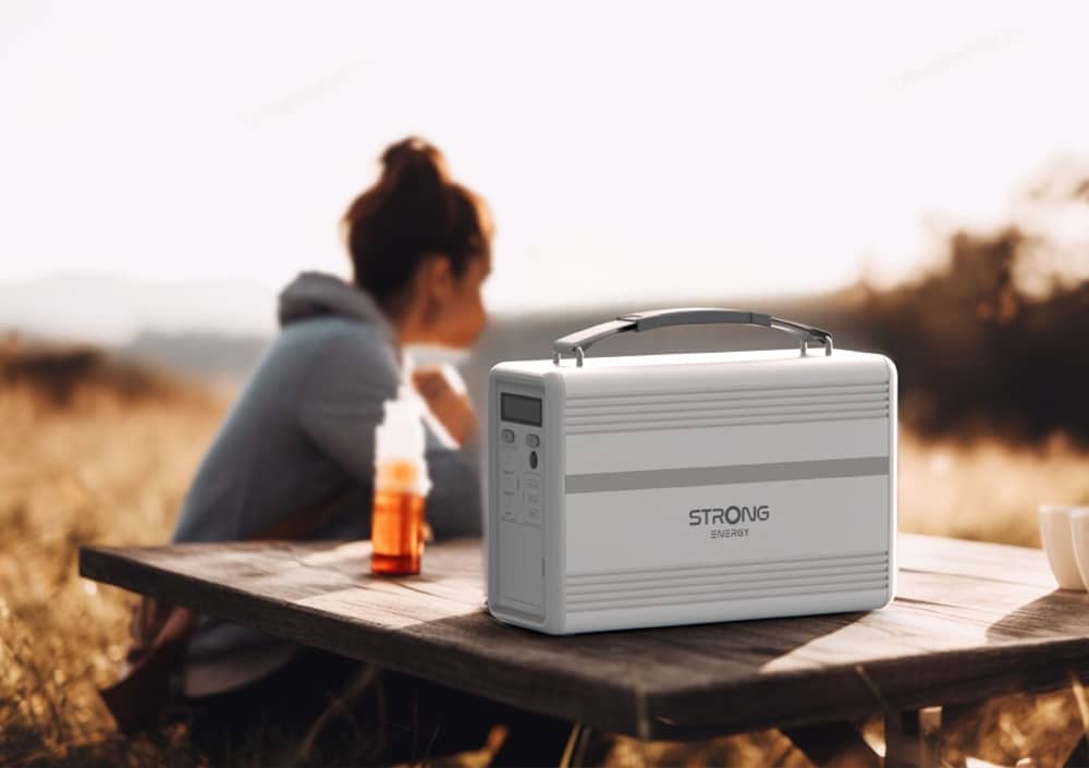 Strong CP01ST-300W Portable Power Station